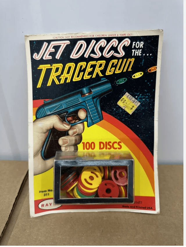 6-years-old-jet-discs-tracer-gun-item-no-311-ray-634-913-49-100-discs-31477-made-and-printed-usa.png