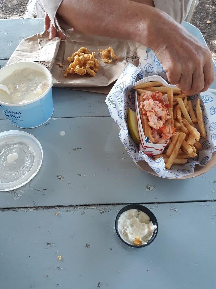 Lobster Roll.jpg