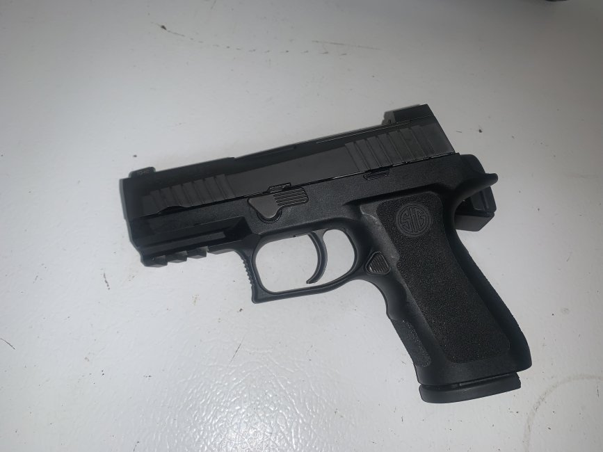 sigp320c2.jpg