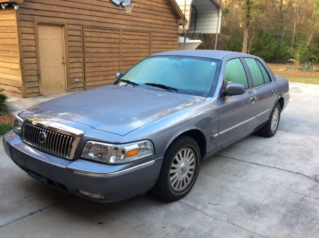 2006 Grand Marquis.JPG