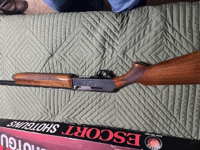 sold....BELGIUM BROWNING B2000 3" VENT RIB 12GA