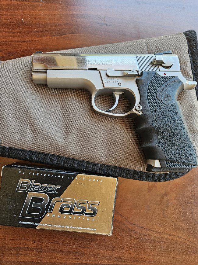 Smith & Wesson 4006 40 cal FS  ":SOLD"