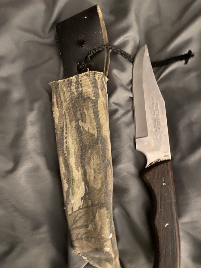 HUNTSMAN KNIFE AND SHEATH