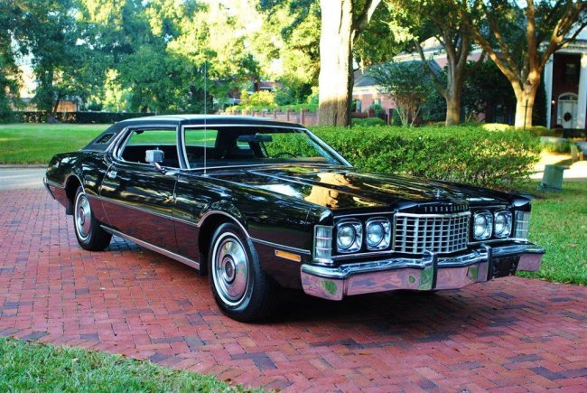 1973 Ford Thunderbird.jpg