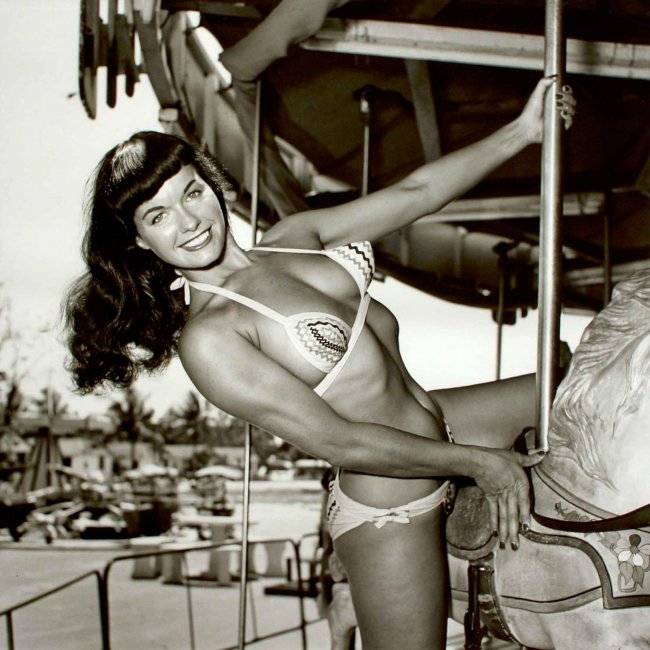 Bettie-on-Merry-go-Round.jpg